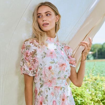 10 elegante kjoler til sommerbryllup