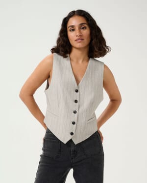 Vest Kaysa