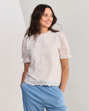 Topp Pia Brodery