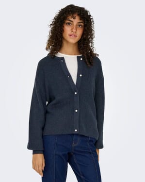 Cardigan Lumi Button
