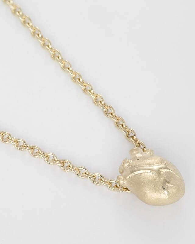 Kjede Small Anatomic Heart - Gold - gull | Smykker FLOYD.no