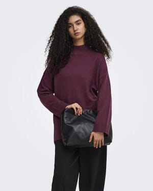 Genser Mary High Neck