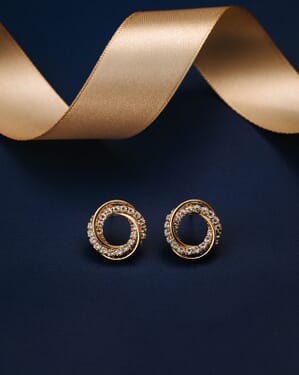 Øredobber Interlocking Pave Open Circle