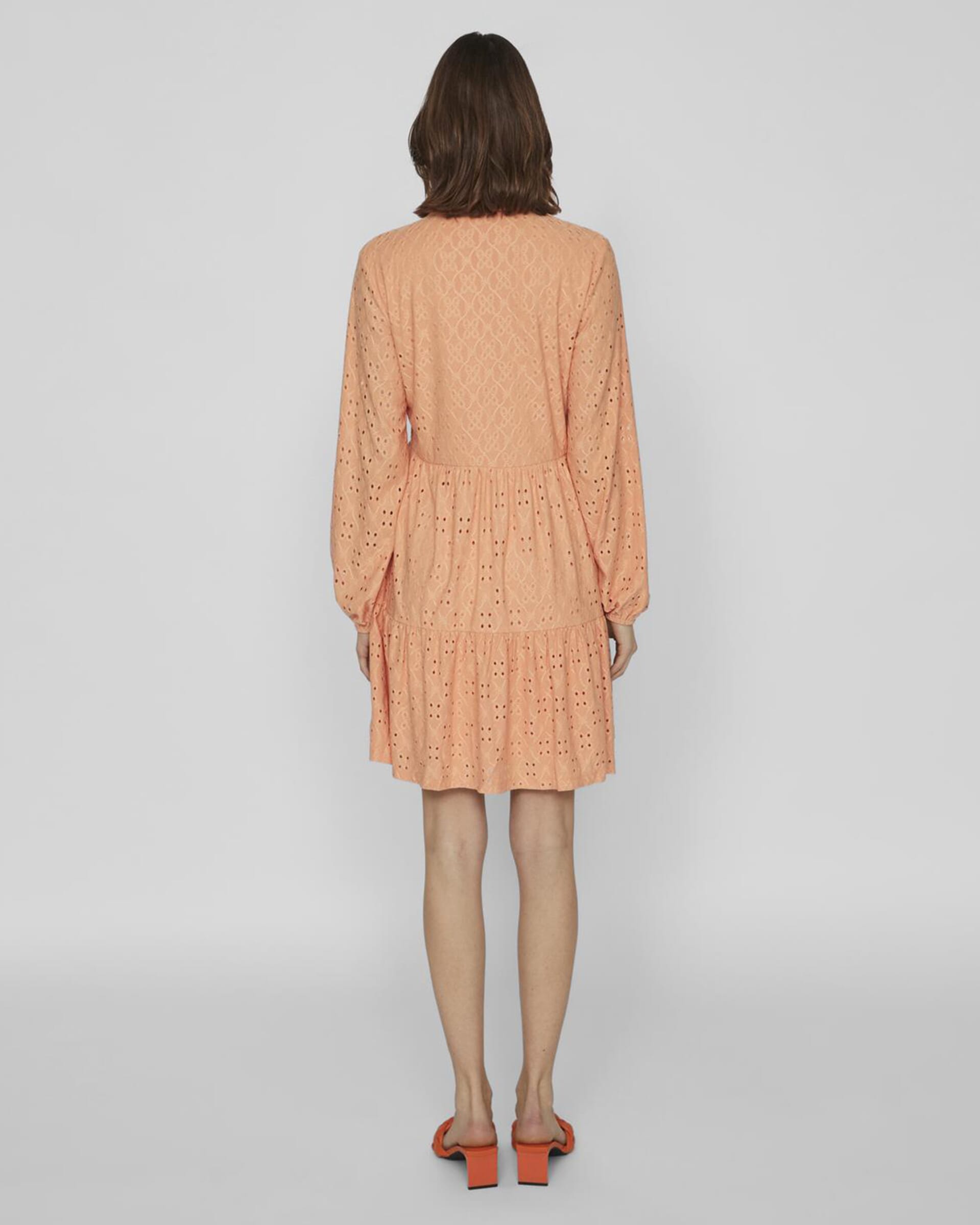 VILA Kjole Kawa L/S - Shell Coral | Hverdagskjoler med broderi | FLOYD.no