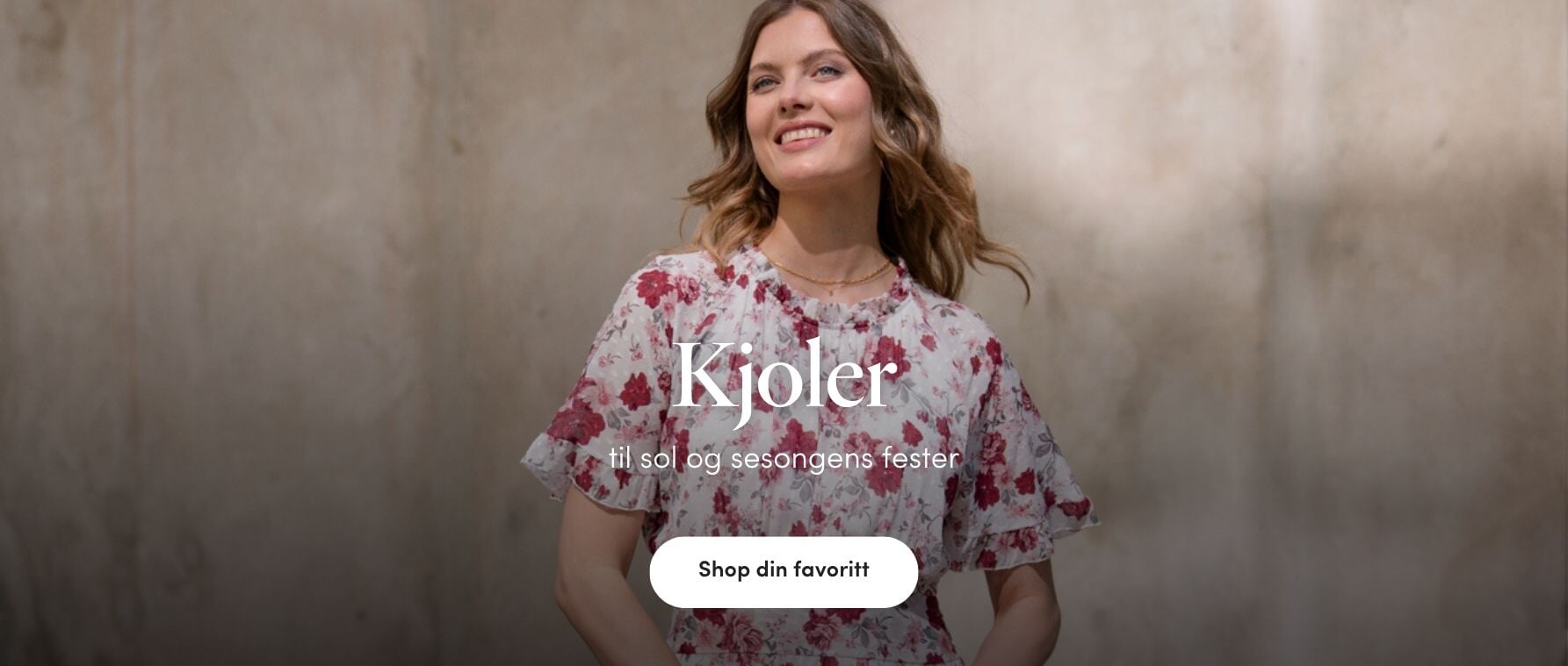 Kjoler - til sol og sesongens fester Kjolenyheter – hver uke! Hold deg oppdatert på siste nytt, og rydd plass i sommergarderoben | FLOYD.no