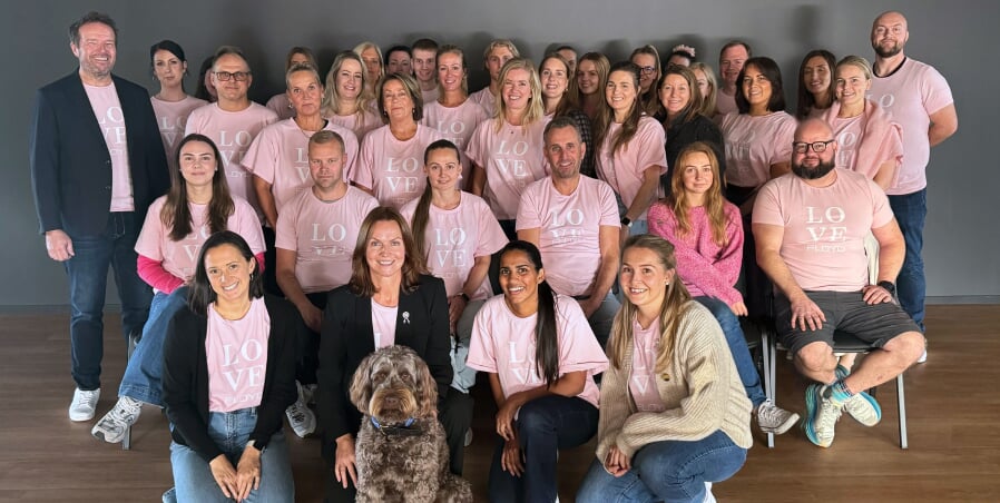 FLOYD støtter Rosa sløyfe-aksjonen 2024 FLOYD støtter Rosa sløyfe-aksjonen 2024 | FLOYD.no
