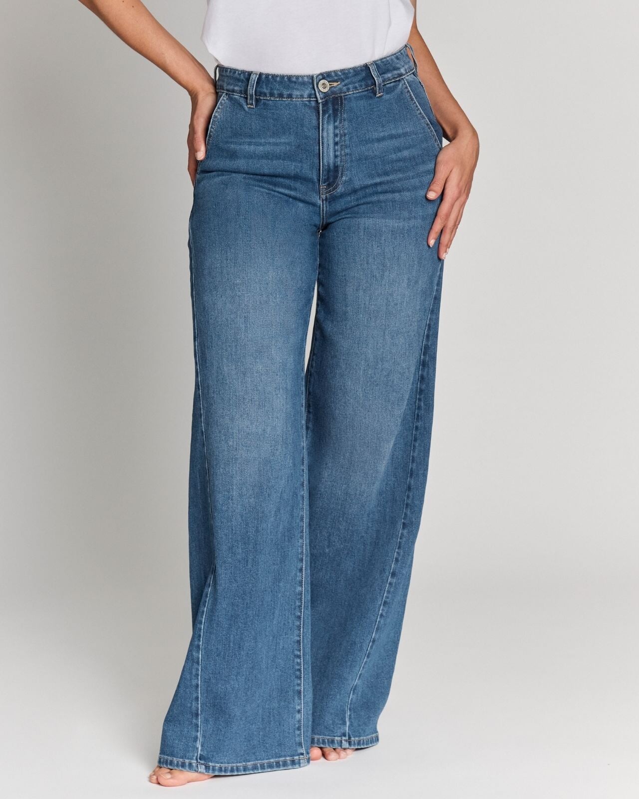 Se utvalget av jeans med wide passform | FLOYD.no