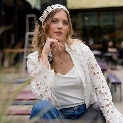Trenger du inspirasjon til årets festival-look? Se 5 antrekk til festival i 2026 | FLOYD.no