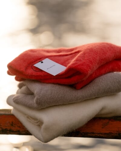 Ullgenser Lanja | FLOYD.no