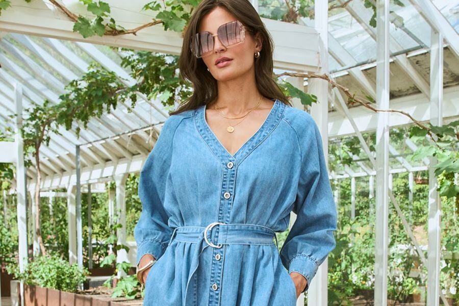 Trend: Denim: Gå “denim on denim”, eller kombiner denim med andre trender for en mer edgy look. | FLOYD.no